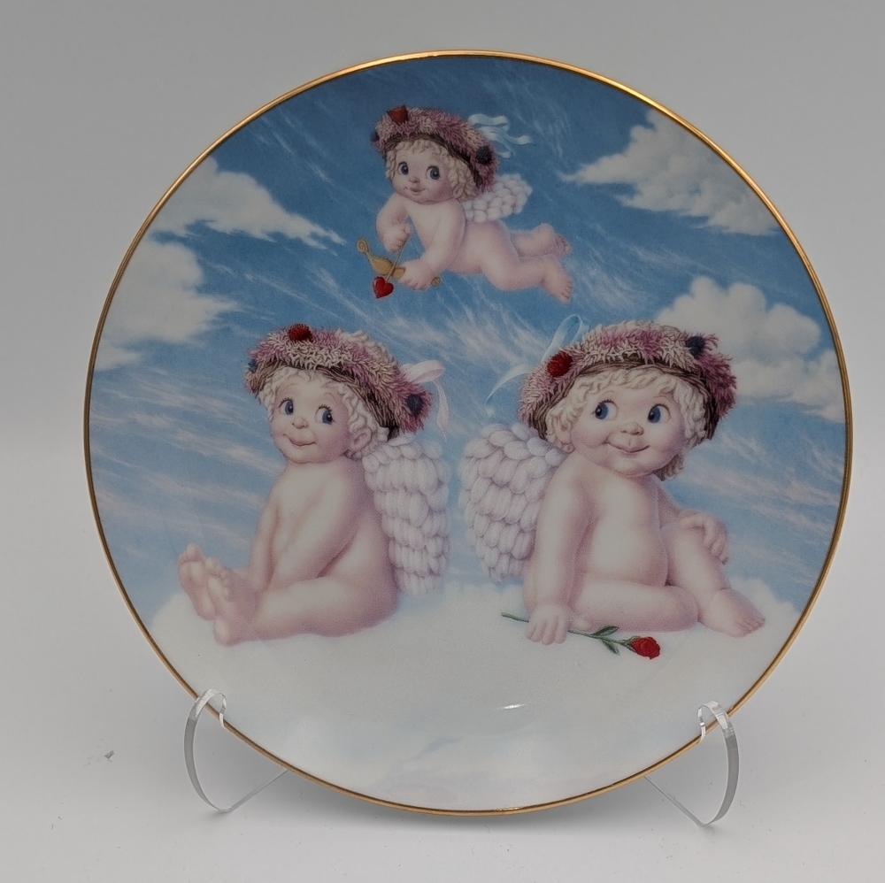 Dreamsicles Collector's Plate Titled "Love's Shy Glance",  by Kristen #4133C